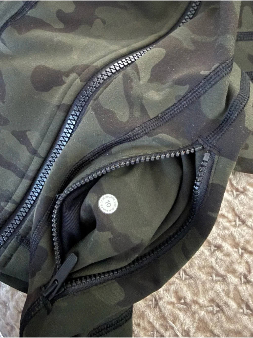 lululemon athletica Women's Dark Green Camo Utility Jacket